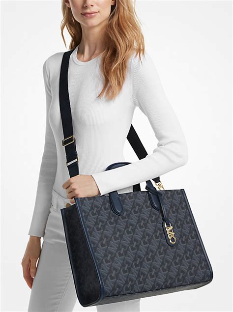 maple signature tote bag.